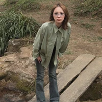 Jan Ployshompoo - J -