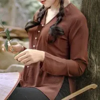 Hầu nữ