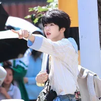 Trương Hàm Thụy-T