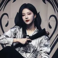 Viên Nhất Kỳ  ( Top 4)