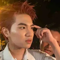 ché rỳ bị khùng