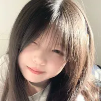 Hạ Ngọc Vi Vi _9 tuổi_