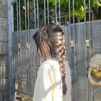 Tháng tư... nàng still bị cuộc đời ngược