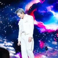 Phạm Hoàng Khoa (Karik)