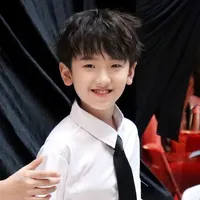 Tả Kỳ Hàm(lúc nhỏ)