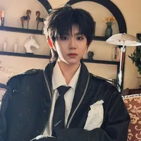 Trần Dịch Hằng(cậu)