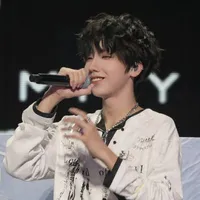 Nhiếp Vĩ Thần