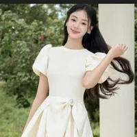 Bùi ngọc như ý (em gái của Hân)