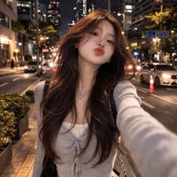 Hoàng Hương Quỳnh Mai _ Molly ⁰⁰