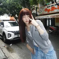 Nguyễn Lê Ngọc Ánh Sáng (Aza)