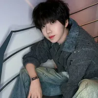 Nhiếp Vĩ Thần_Hắn