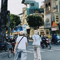 Tác Giả