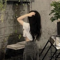 Lê Thị Diễm My | ả |