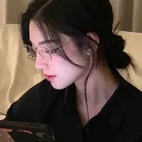 Hạ Vy Vy-eri( cô )