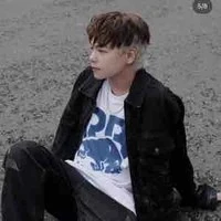 Vũ Trường Giang} Gill