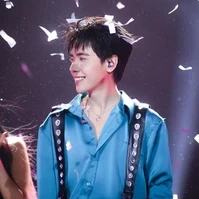 Lê Quang Hùng-Phone