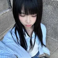 Nguyễn Lê Ngọc Ánh Sáng [ Aza ]