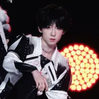 Dương Bác Văn _hắn