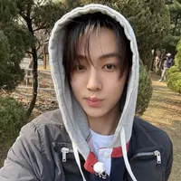 Eom Seonghyeon. ᶻ 𝗓 𐰁 @sean