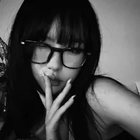 Châu Bùi Tú Linh-Tlinh