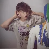 Michael (M)