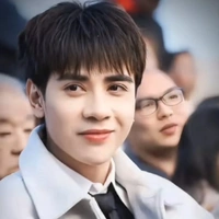 Lê Quang Hùng (Phone)