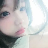 Lý Tiểu Hiễn ( bạn của T.vy)
