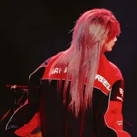 Trần Kha - cô