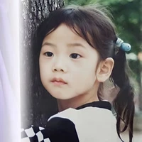Kim Jisoo(Y, 7 tuổi)