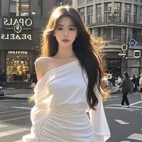 Hoàng Kim Anh
Lia