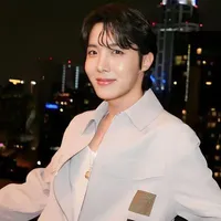 JUNG HO SEOK( JHOPE)