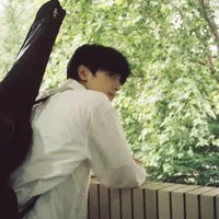 Hoàng Quang Tú ( bff cô)