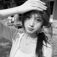 Trần Thị Ánh My(em gái kế)