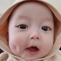 Em trai Uyên Ninh