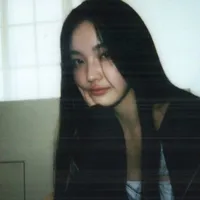 Ái Ngô Hà