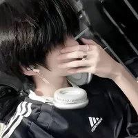 Khánh Hoàng|@hoang.iu.nang