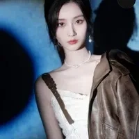 Thẩm Lệ- mẹ của nữ 9