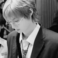 𝑚𝑎𝑟𝑡𝑖𝑛 𝑒𝑑𝑤𝑎𝑟𝑑𝑠.