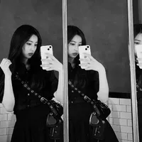 Kang Hyewon (Y)