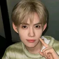 Phan Đức Nhật Hoàng (Dillan Hoàng Phan)