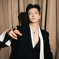 Lê Thành Dương { Ngô Kiến Huy }