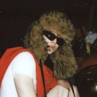 Kim Châu Huân; @jjuluv.