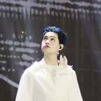 Em tên "T-Cee" [Xii]