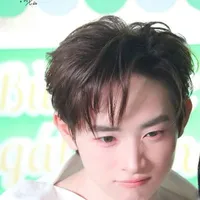 Công B