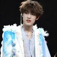 Trương Trạch Vũ-Y