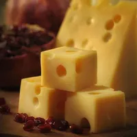 ~•𝙶𝚘𝚕𝚍𝚎𝚗 𝙲𝚑𝚎𝚎𝚜𝚎•~