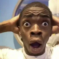 Con này là tác giả nha:))