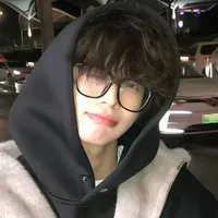 Toàn - /@Meodenkiute/