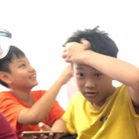 2 đứa Long , Sơn