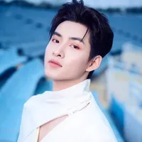 hùng hoàng huỳnh